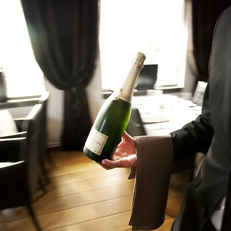 Fletcher Hotel-restaurant De Korenbeurs 호텔 4*