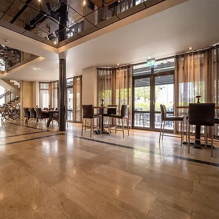 Fletcher Hotel-restaurant De Korenbeurs Отель