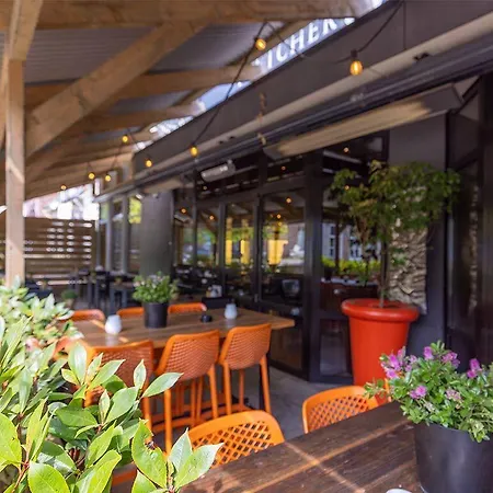 Отель Fletcher Hotel-restaurant De Korenbeurs Маде