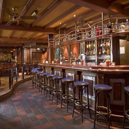 Fletcher Hotel-restaurant De Korenbeurs 4* Made