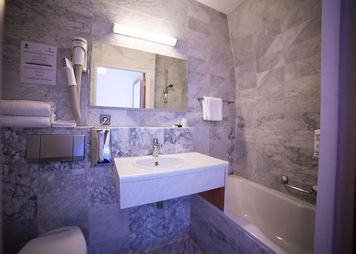 Fletcher Hotel-restaurant De Korenbeurs מלון