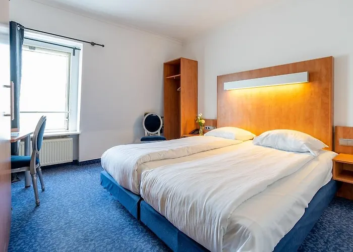 מלון Fletcher Hotel-restaurant De Korenbeurs 4*