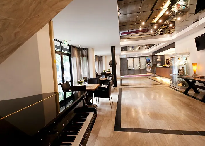 Fletcher Hotel-restaurant De Korenbeurs 4* מאדה