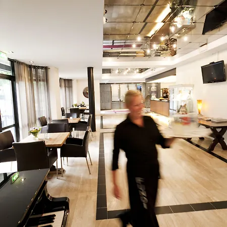 Fletcher Hotel-restaurant De Korenbeurs Hotell 4*