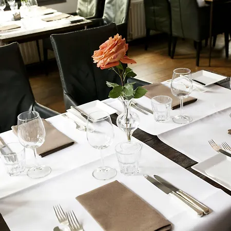 Fletcher Hotel-restaurant De Korenbeurs Hotell 4*